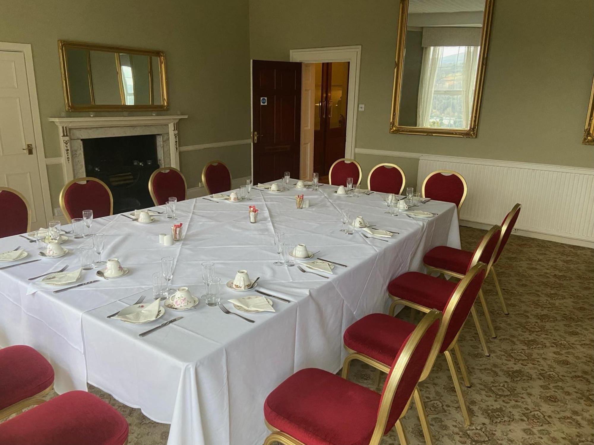 קריקהוול The Manor Hotel מראה חיצוני תמונה