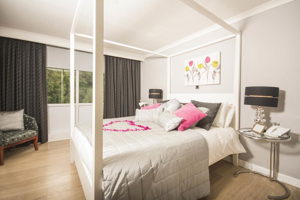 קריקהוול The Manor Hotel מראה חיצוני תמונה